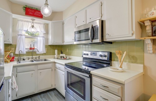 Marthasville House | Historic Marthasville Getaway w/Shared Amenities!