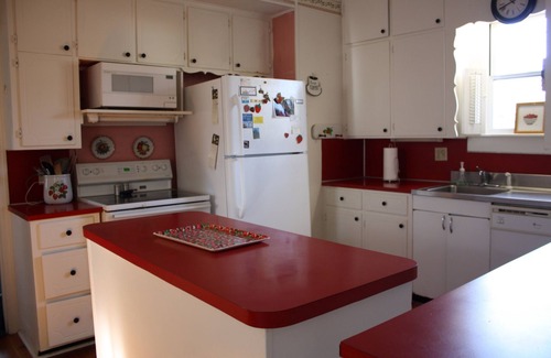 Oriental House | Historic Methodist Parsonage.With a Front Porch Full of Rockers and Stories!