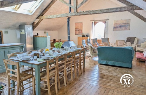Saint-Sulpice Cottage | Historic Mill, 5 Bedrooms, River View, Billiards, Ping-Pong