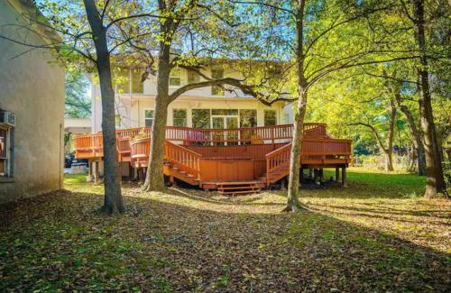 Sulphur Springs Bed & Breakfast | Historic Mitchell House