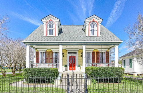 Arabi House | Historic New Orleans Gem - only 10 minutes- 4 Miles from French Quarter