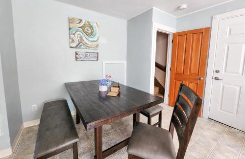 Newport House | Historic Nye Creek Cottage!