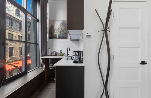Old Montreal Apartment | Historic Old Montreal Loft | 1A