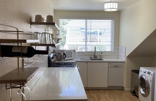 Longmont Apartment | Historic Old Town Longmont Carriage House Loft