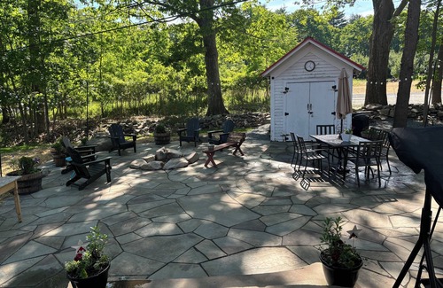 Lakeville House | Historic One Room Schoolhouse - 5 mins to Lake Wallenpaupack - Family & Friends
