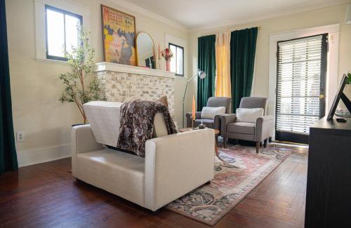 Lake Cherokee Apartment | Historic Orlando Casita Love Apt A with backyard