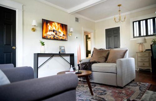 Lake Cherokee Apartment | Historic Orlando Casita Love Apt A with backyard
