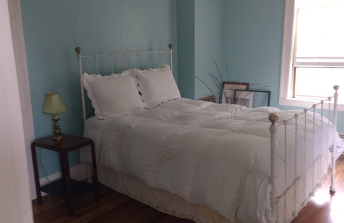 New London House | Historic Pequot Colony Home 10 min to downtown N.L. 20 min. to Mystic Stonington