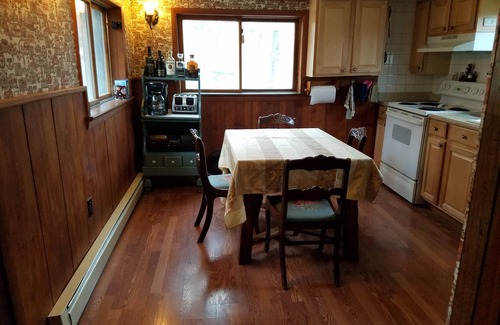 Cross Junction Cabin | Historic pet friendly cabin/shooting range/ATV trails/fish ponds/on 82 acres.