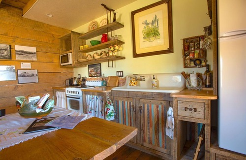 Escalante Cabin | Historic Pioneer Cabin in the Heart of Canyon Country