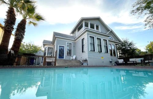 Midtown House | Historic pool home in desirable area near downtown