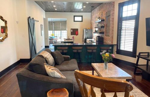 Midtown House | Historic pool home in desirable area near downtown