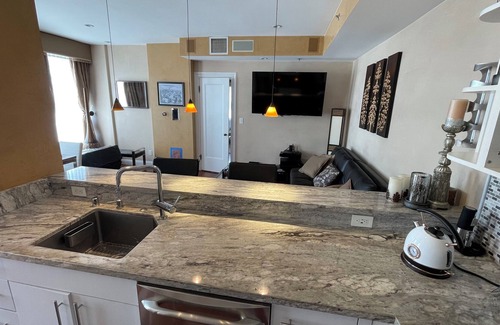 Cortez Hill Condo | Historic Property w/ Top Notch Amenities & Furnishings