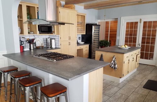 Albany Apartment | Historic Renovated Loft in Downtown Albany, OR.