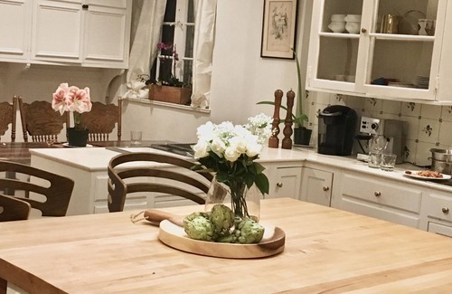 Flourtown House | Historic Residence With Separate Carriage House.- No Party Allowed!
