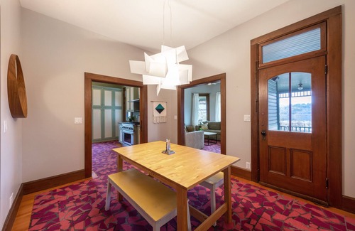 Hood River House | Historic Roe Parker- DT Hood River, 30+ rental! Views!