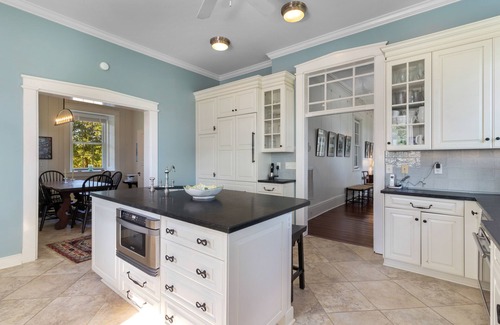 Saluda House | Historic Rosegill -700 Acre Farm on Rappahannock River with Pool, Beach, Fishing
