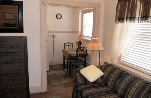 Hot Springs Apartment | Historic Sandstone in downtown