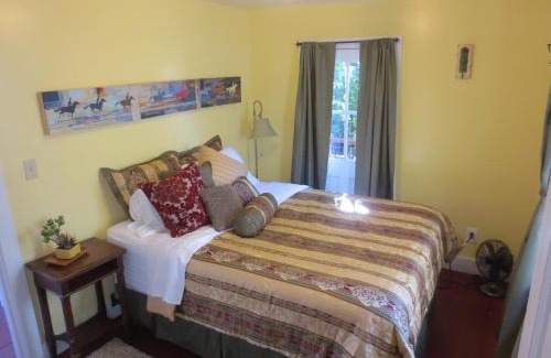 Santa Rosa House | Historic Santa Rosa Cottage