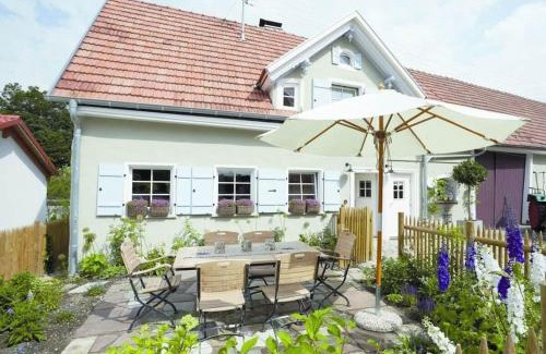 Bubsheim House | historic Schauberhof built in 1747