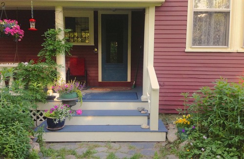Kennebunkport House | Historic Schoolhouse Near Goose Rocks ,Pet Friendly, Pottery Lessons, Riverside
