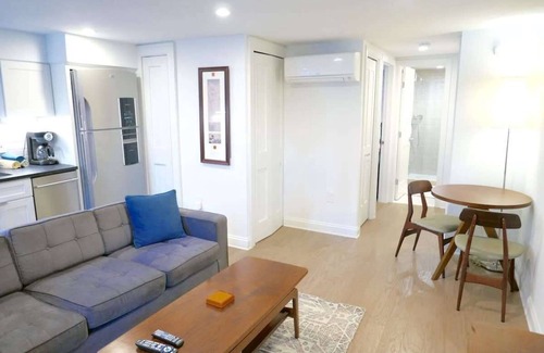 Le Droit Park Apartment | Historic ShawLeDroit Park Gem - 1 Bedroom on U St!
