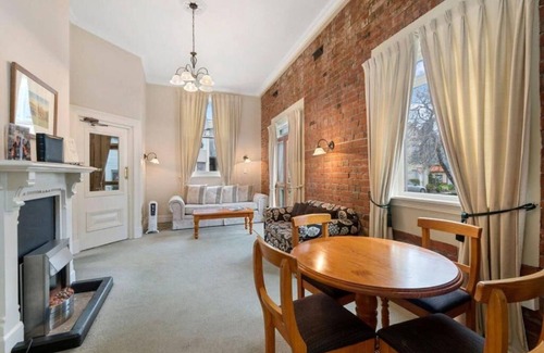 Akaroa Apartment | Historic Shipping Office - Akaroa
