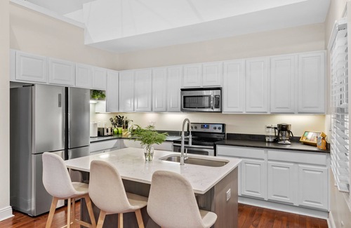 Cleveland Park House | HISTORIC SOUTHERN RETREAT 6 MINUTES TO DOWNTOWN & BROADWAY