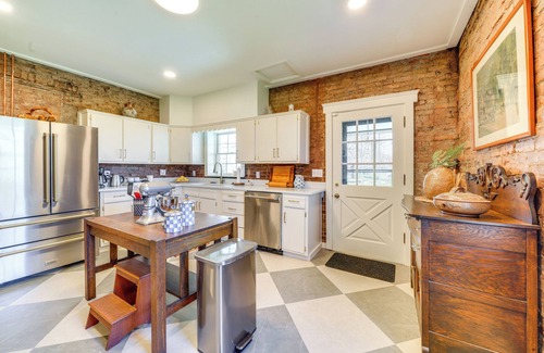 Nicholasville House | Historic & Spacious Family Home in Nicholasville!