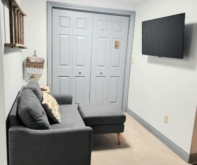 Springville Apartment | Historic Springville Train Depot Inn Hotel Apartment