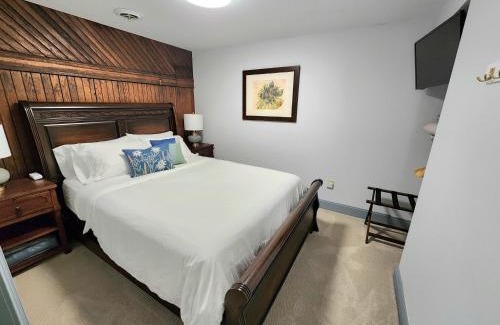 Springville Apartment | Historic Springville Train Depot Inn Hotel Apartment