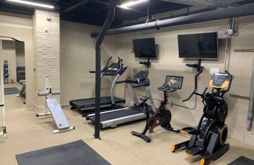 Old City Apartment | Historic Sterchi Loft on Gay St
