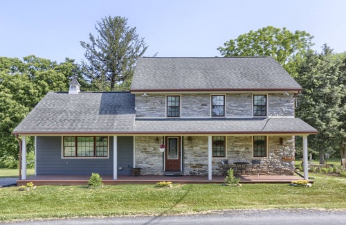 Refton House | Historic Stone House on Beaver Creek