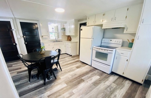 Boonsboro House | Historic Stone House close local activites and National Parks