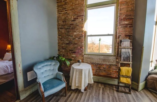 El Paso House | Historic Suite Overlooking Downtown. Located above a Museum! Claw foot tub. n