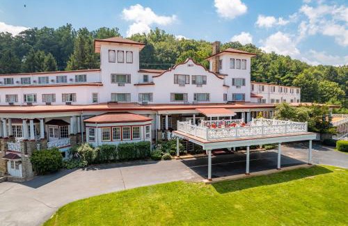 Brownfield Hotel | Historic Summit Inn