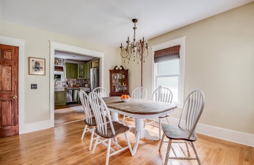 Mystic - New London House | Historic Three Bedroom Townhouse - Downtown Mystic