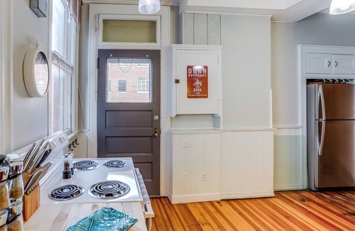 Tiffin House | Historic Tiffin Home ~ Half Mi to University!