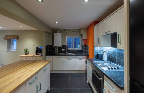 Shrewsbury House | Historic townhouse with secure parking