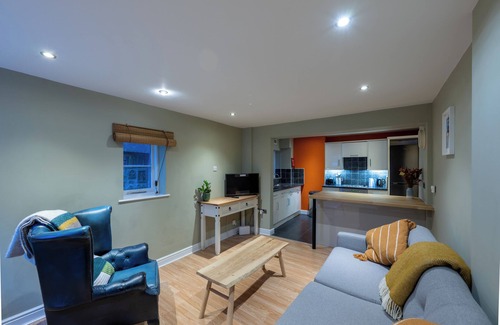 Shrewsbury House | Historic townhouse with secure parking