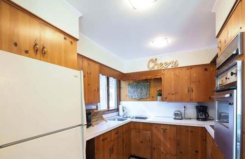 Stockbridge Apartment | Historic Two Bedroom, Downtown Stockbridge