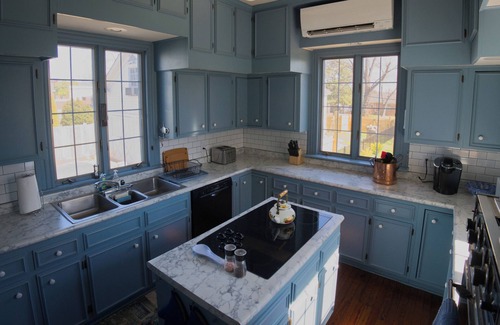 Gordonsville House | Historic Unique Antique Manor House Near Keswick and Charlottesville, Virginia.