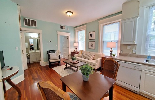 Old Southwest Condo | Historic Urban Downtown 1 Bedroom with Parking