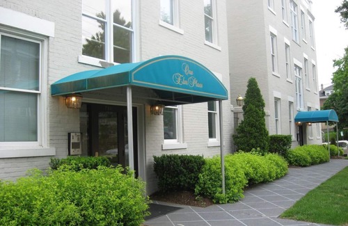 Old Southwest Condo | Historic Urban Downtown 1 Bedroom with Parking