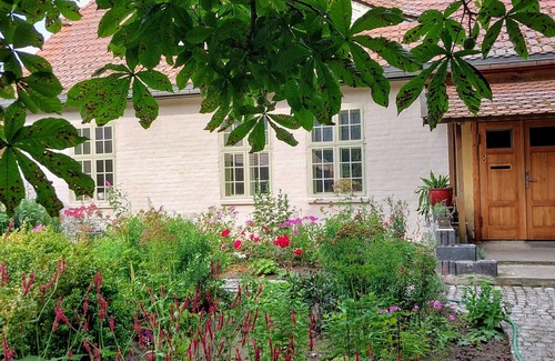Drechow Apartment | Historic vicarage near the Baltic Sea