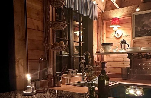 Victoria Beach Cabin | Historic Victoria Beach Log Cabin