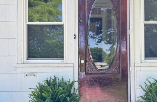 Eureka House | Historic Victorian Charm 5 bedroom 2 Bath. EV Charging
