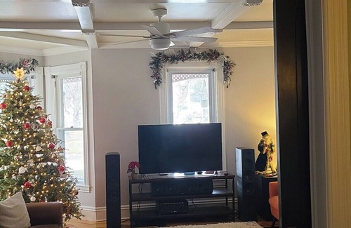 Fair Haven House | Historic Victorian Estate 4 Bed 2 Bath Fast Wifi