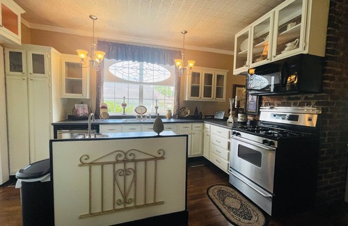 Ducktown House | Historic Victorian Home Downtown
