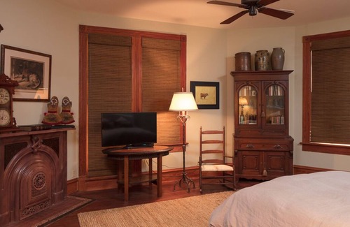 Cuero House | Historic Victorian Home